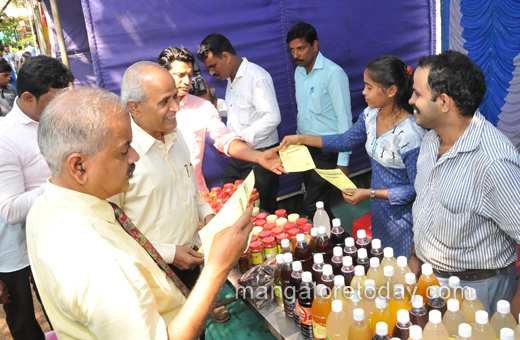 cashew and honey mela